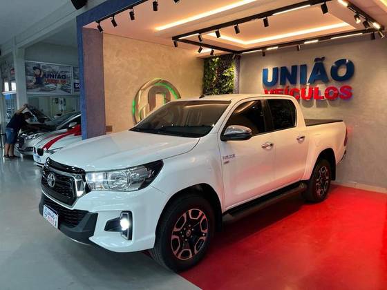 TOYOTA HILUX 2.8 SRV 4X4 CD 16V DIESEL 4P AUTOMÁTICO
